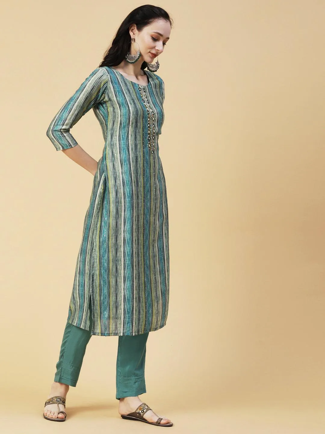 Abstract Striped Mirror Embroidered Kurta With Pants & Sequined Dupatta - Green