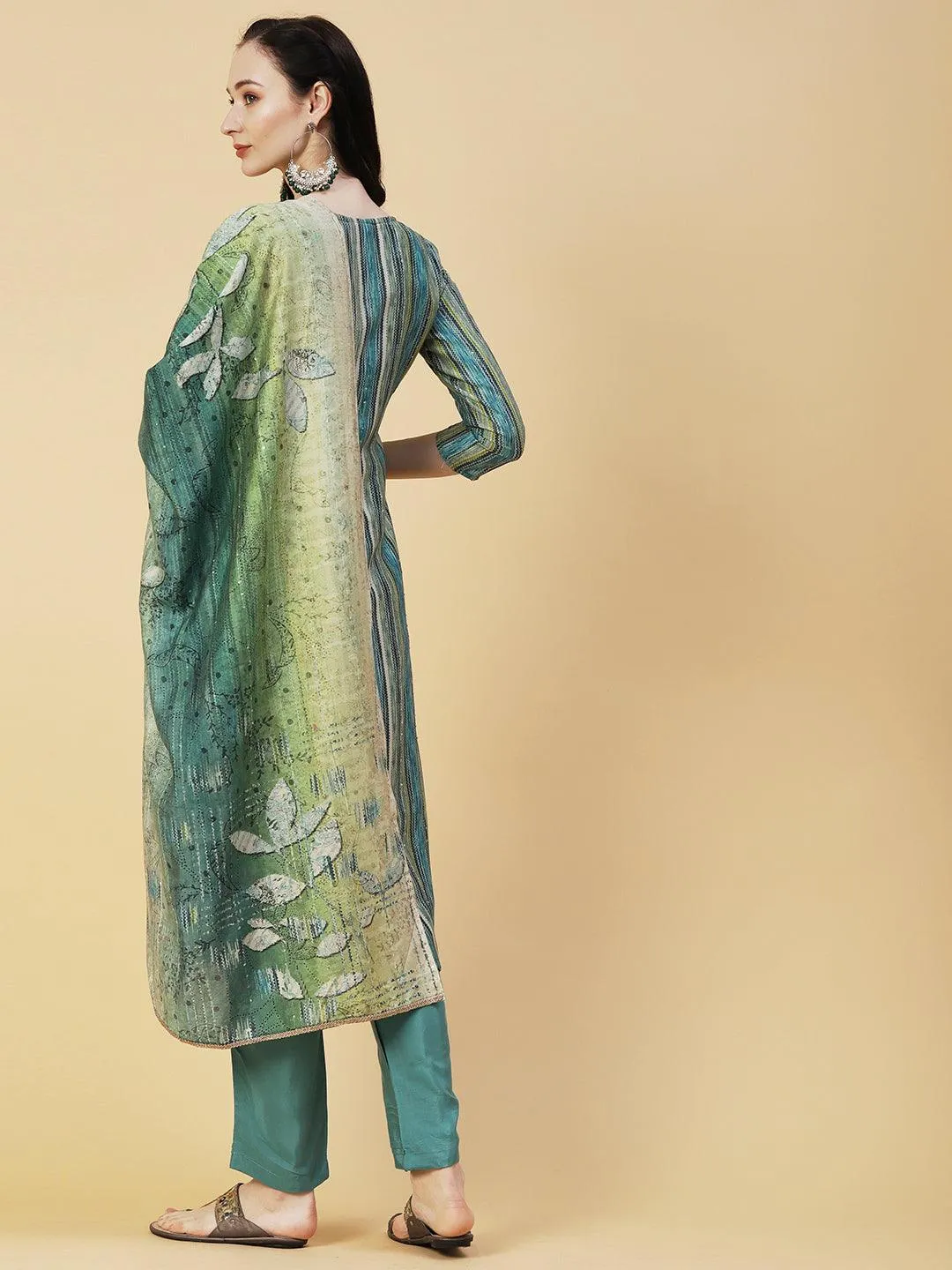 Abstract Striped Mirror Embroidered Kurta With Pants & Sequined Dupatta - Green