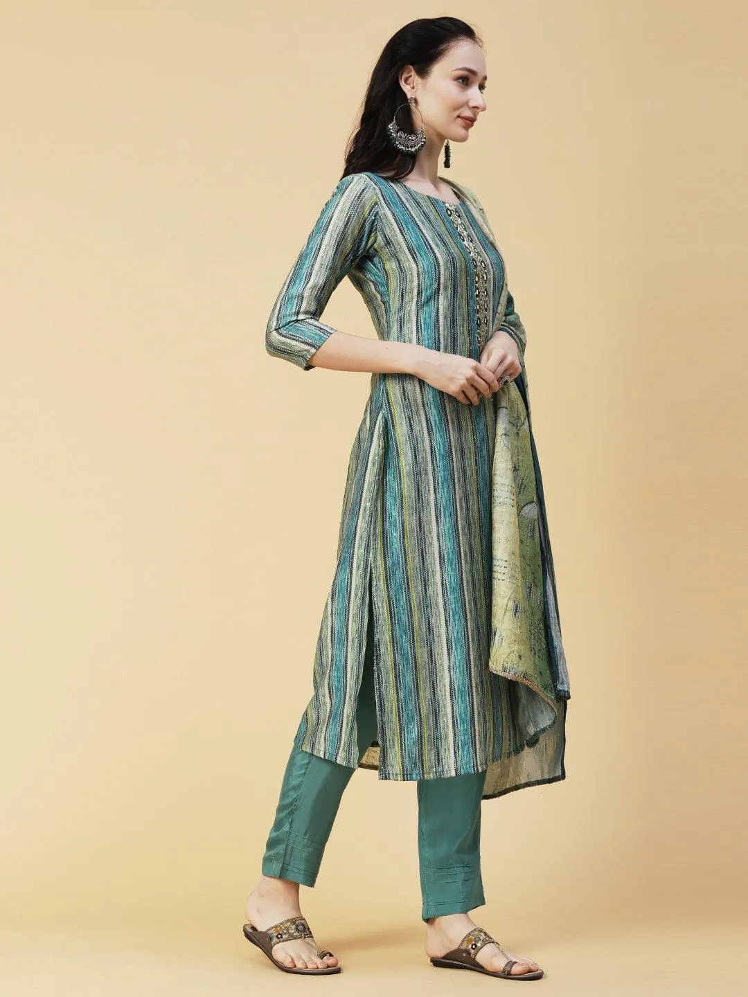 Abstract Striped Mirror Embroidered Kurta With Pants & Sequined Dupatta - Green