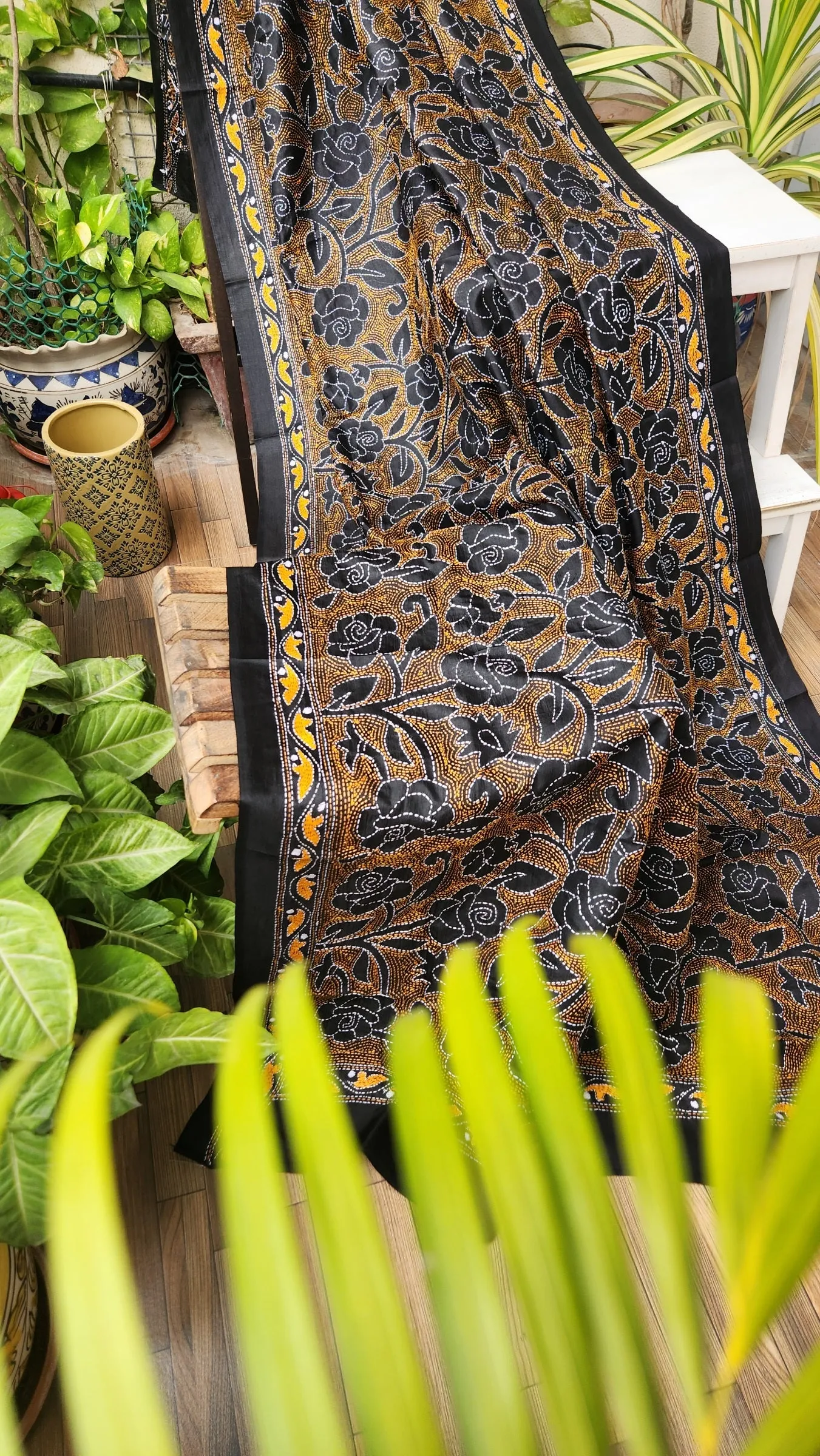 BLACK GOLD KANTHA DUPATTA