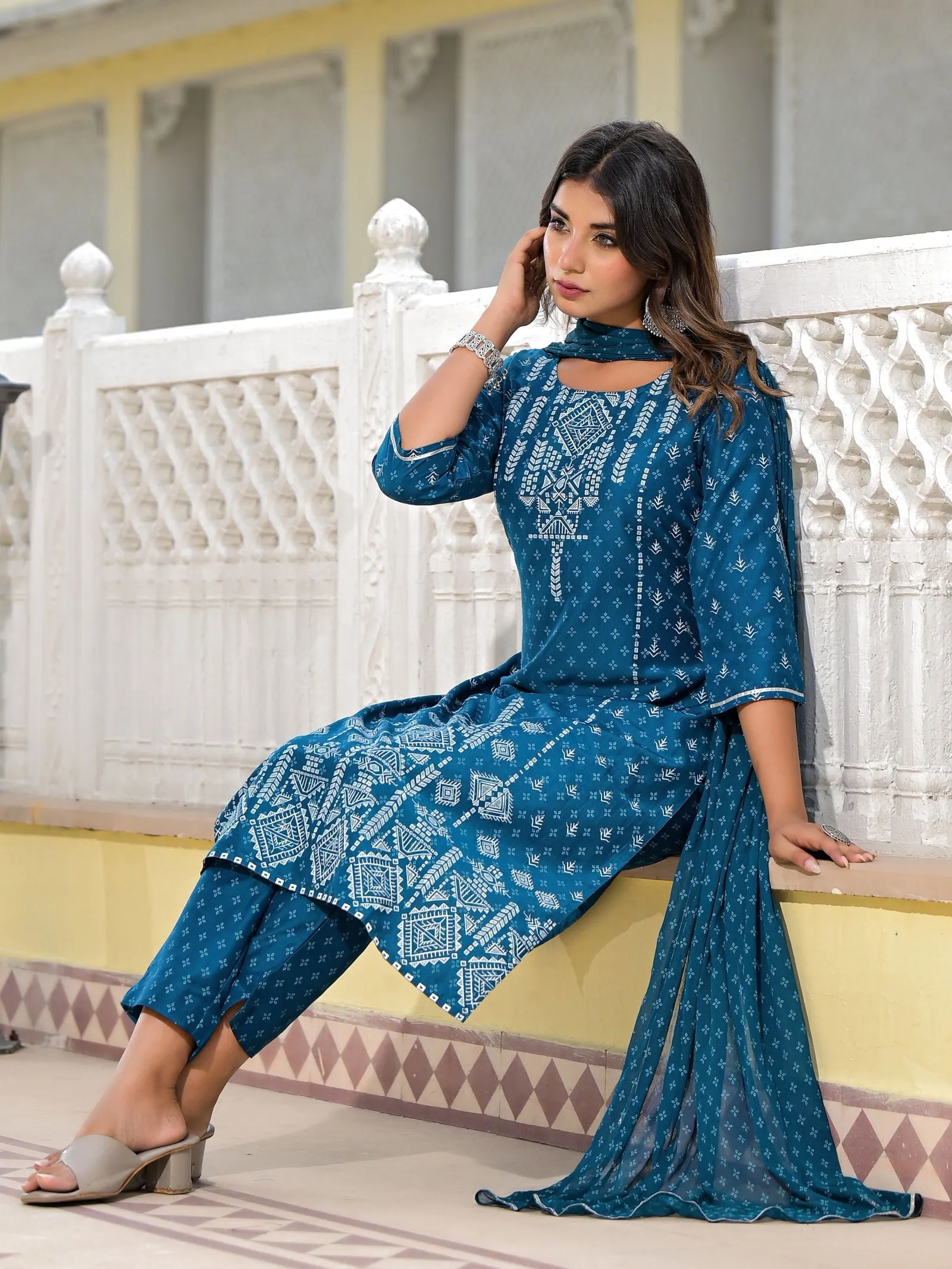 Jashvi Blue Geometric Printed Viscose Kurta, Pant And Dupatta Set With With Mirror Work