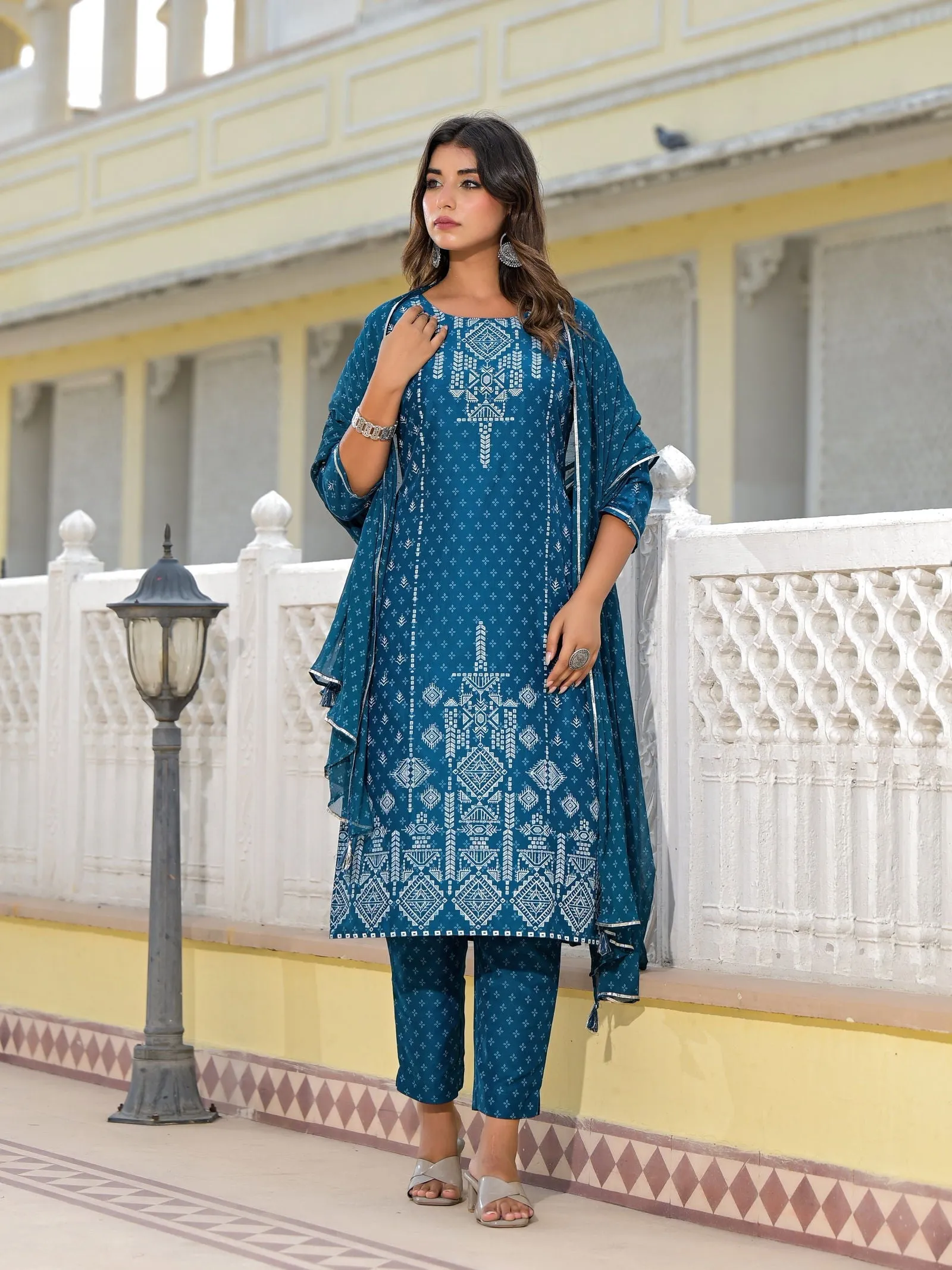 Jashvi Blue Geometric Printed Viscose Kurta, Pant And Dupatta Set With With Mirror Work