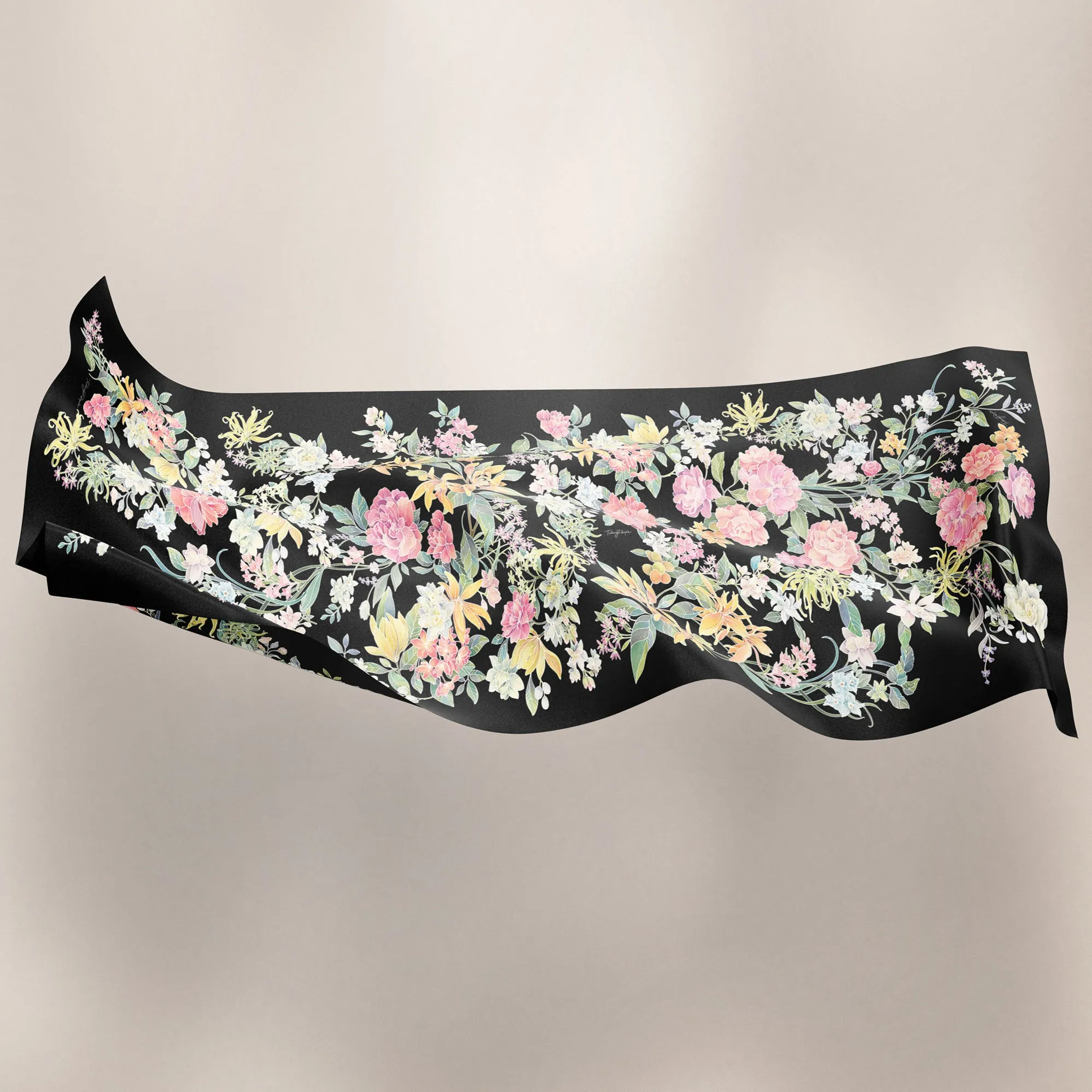 LE Batik Floral in Ebony